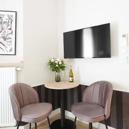 Апартаменти Ar *