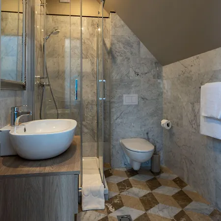 Ar Апартаменти *